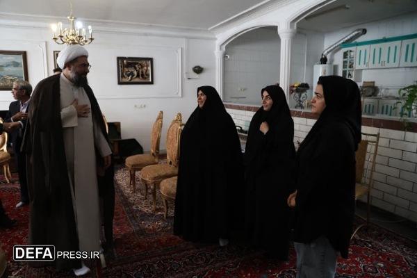 تجلیل نماینده ولی فقیه در استان همدان با خانواده شهدای آتش‌نشان + تصاویر