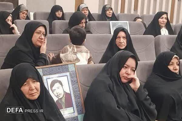 تجلیل از مقام مادران، دختران و همسران شهدای سازمان جهاد کشاورزی با حضور مدیرکل امور زنان و خانواده استانداری