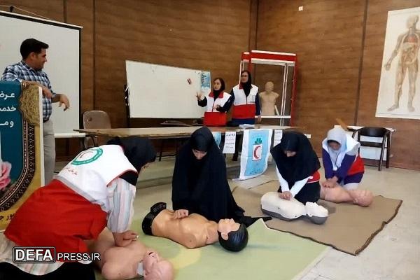 آموزش امدادی ۳۰ هزار نفر از دانش‌آموزان و کادر فرهنگیان در نیشابور