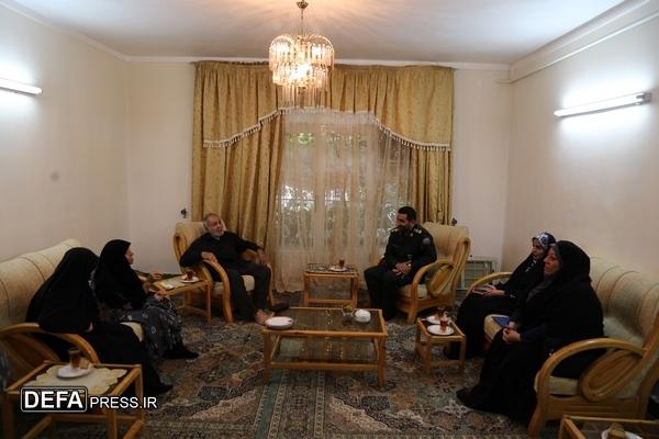 دیدار مدیر کل حفظ آثار استان گلستان با دو تن از بانوان پیشکسوت دفاع مقدس