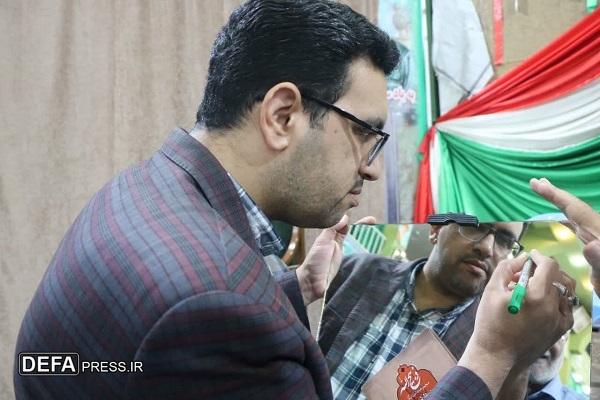 کتاب «ذبیح‌الله» در اردکان رونمایی شد+ تصاویر
