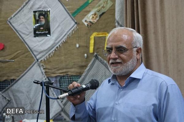 کتاب «ذبیح‌الله» در اردکان رونمایی شد+ تصاویر