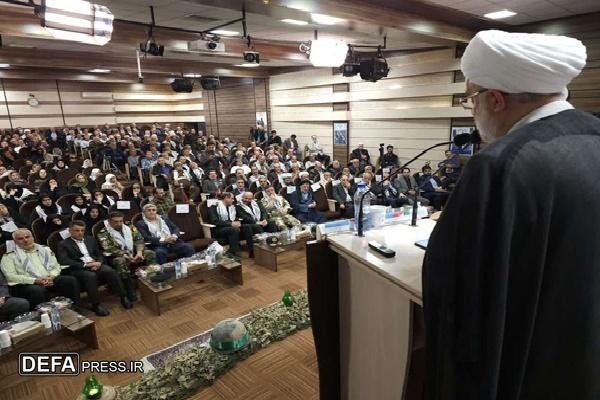 پیشکسوتان دفاع مقدس نماد ایثار و مقاومت و سربلندی ایران اسلامی هستند