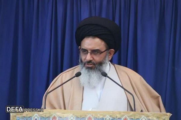شهدا بدور از مرزبندی‌های سیاسی تکریم شوند