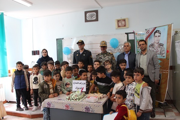 جشن تولدی متفاوت برای فرزند شهید اقتدار
