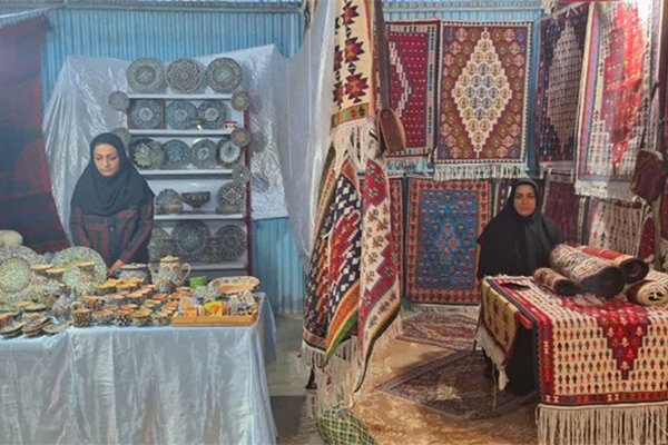 نمایشگاه دفاع مقدس فرصتی برای پیوند ایثار با هنرهای سنتی است