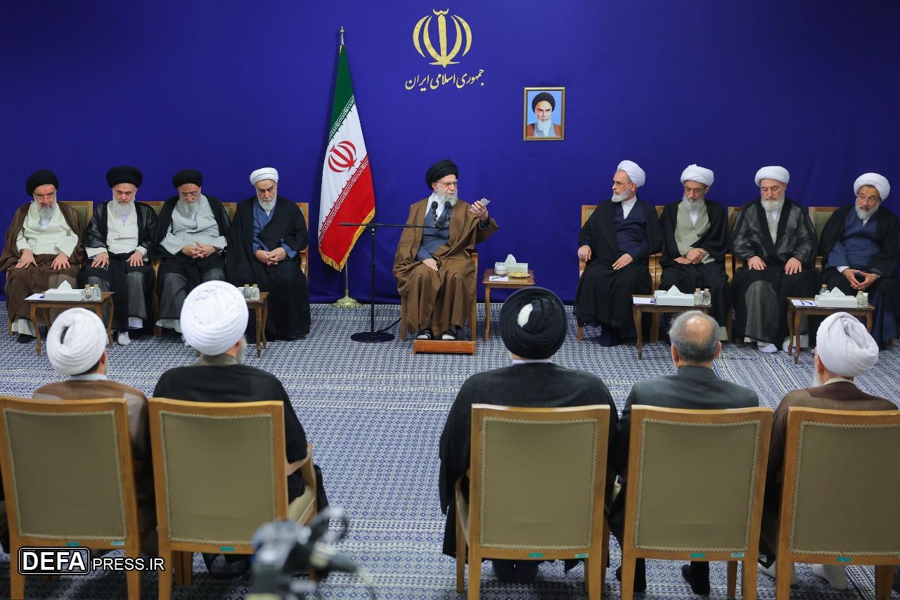 امام خامنه‌ای: نوآوری علمی و اندیشه سیاسی دو ویژگی برجسته علامه نائینی بود