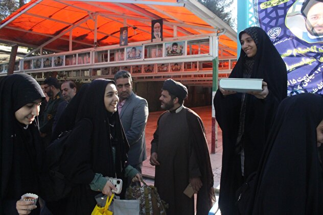 تصاویر/ اعزام دختران دانش آموز ناحیه یک قم به اردوی راهیان نور