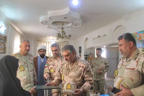 دیدار رئیس بازرسی مرزبانی با خانواده شهید «امیرمحمد امیری» در شهرستان مرزی درگز