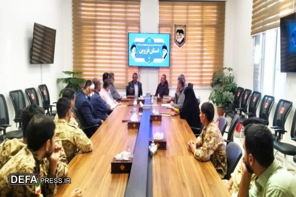 برگزاری کلاس قرآن کارکنان اداره‌کل حفظ آثار دفاع مقدس قزوین همراه با روایتگری «داداشیان‌پور»