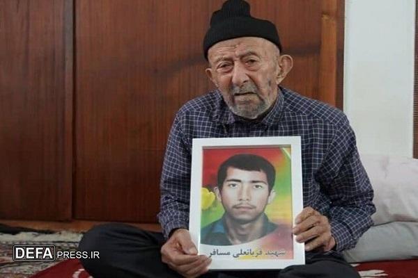 پدر شهید «مسافر» در کنار فرزند شهیدش آرام گرفت