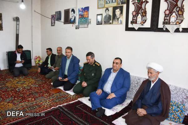 جانبازان یادگاران دوران دفاع مقدس و نماد ایثار و پایداری هستند