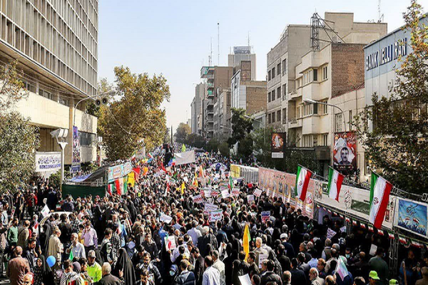 اعلام مسیر و ساعت راهپیمایی ۱۳ آبان در شهرستان‌های کرمانشاه