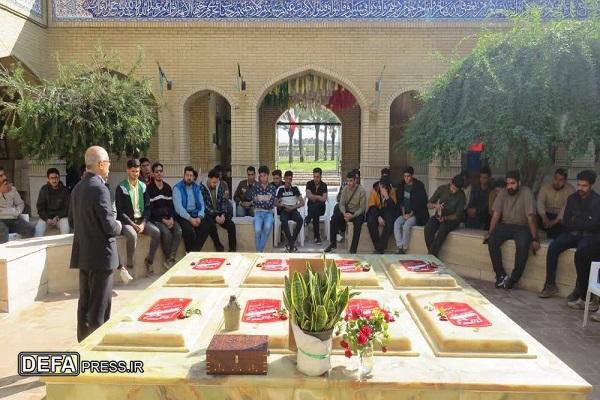 حضور دانشجویان اصفهانی در موزه دفاع مدس و مقاومت مازندران+ تصاویر