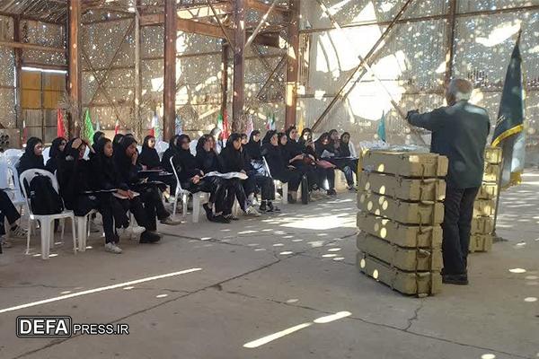 بازدید دانش آموزان از موزه دفاع مقدس و مقاومت آبادان