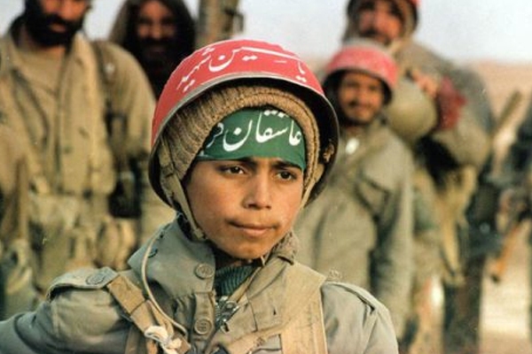 شهدای دانش‌آموز چراغ هدایت نسل جوان هستند