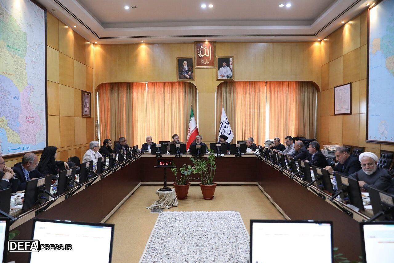 دیدار اعضای کمیسیون امنیت ملی با فرمانده سپاه پاسداران انقلاب اسلامی دیدار اعضای کمیسیون امنیت ملی با فرمانده سپاه پاسداران انقلاب اسلامی