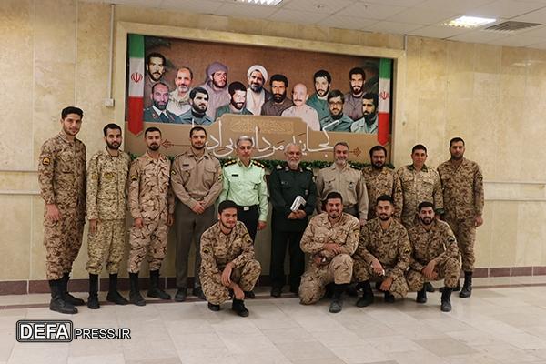 دیدار صمیمانه سردار ادیبی با کارکنان وظیفه ادارهکل حفظ آثار دفاع مقدس و مقاومت البرز دیدار صمیمانه سردار ادیبی با کارکنان وظیفه ادارهکل حفظ آثار دفاع مقدس و مقاومت البرز