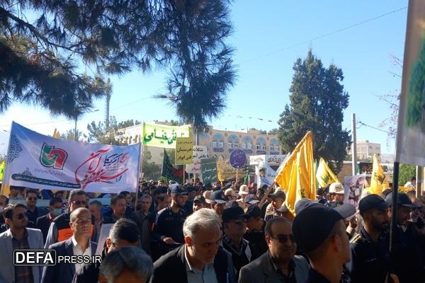 فریاد همبستگی در بیرجند؛ دانشآموزان پرچمدار مبارزه با استکبار شدند+ عکس و فیلم فریاد همبستگی در بیرجند؛ دانشآموزان پرچمدار مبارزه با استکبار شدند+ عکس و فیلم