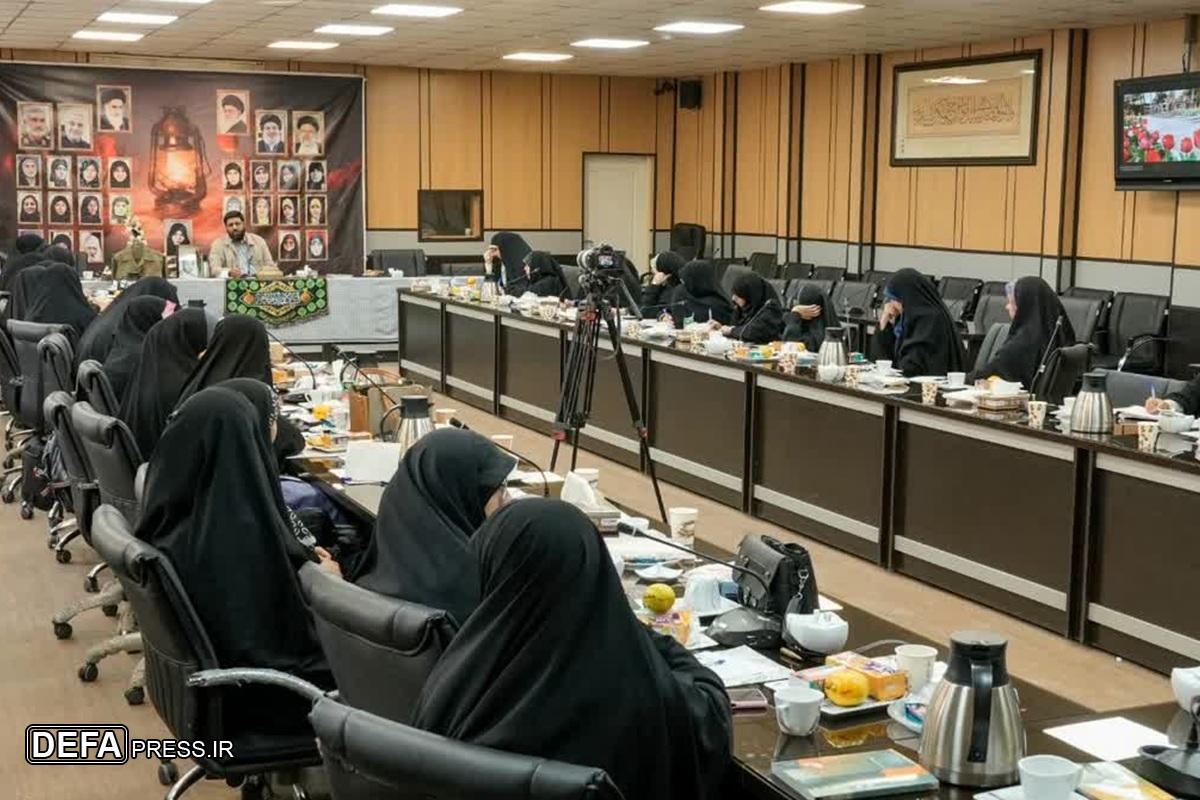 نخستین دوره آموزشی «راوی بهشت» یادبود شهیده طیبه واعظی در بهشت زهرا (س)