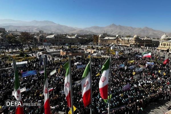 راهپیمایی ۱۳ آبان با حضور پرشور مردم همدان برگزار شد راهپیمایی ۱۳ آبان با حضور پرشور مردم همدان برگزار شد