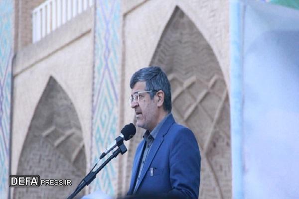 استاندار یزد:سیزده آبان نماد مبارزه با استکبار و وحدت ملی است استاندار یزد:سیزده آبان نماد مبارزه با استکبار و وحدت ملی است