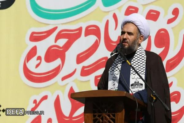 ملت ایران هرگز از آرمانهای خود عقبنشینی نخواهد کرد ملت ایران هرگز از آرمانهای خود عقبنشینی نخواهد کرد