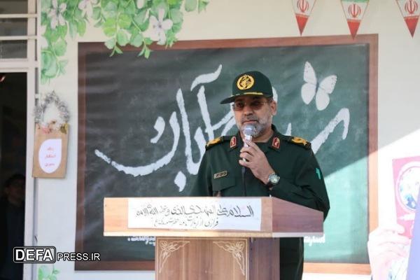 دانشآموزان با جهاد علمی راه انقلاب را تداوم میبخشند دانشآموزان با جهاد علمی راه انقلاب را تداوم میبخشند