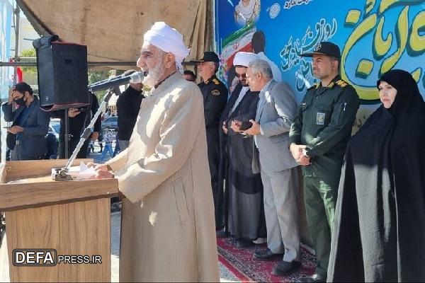 وحدت و همدلی رمز اقتدار ملت ایران در برابر دشمنان است