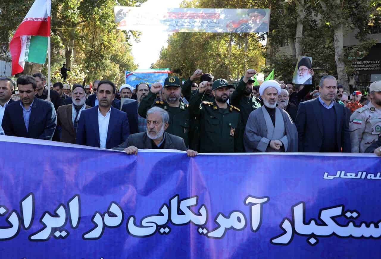 فیلم/ جلوه‌ای از حضور حماسی مردم ولایت مدار خراسان‌شمالی در راهپیمایی ۱۳ آبان