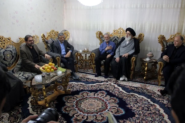 تجلیل از خانواده‌های معظم شهدا در گرمدره