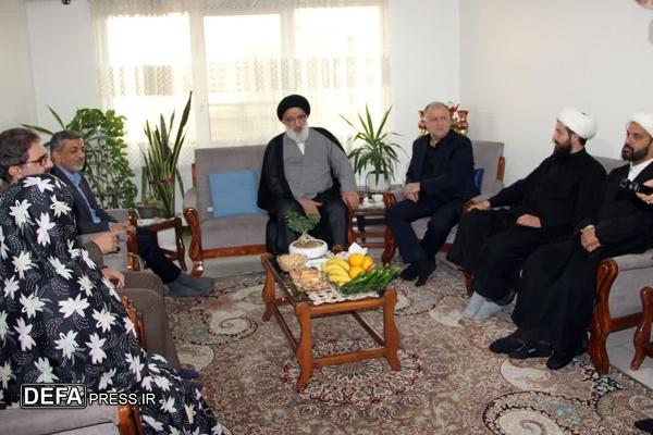 تجلیل از خانوادههای معظم شهدا در گرمدره تجلیل از خانوادههای معظم شهدا در گرمدره