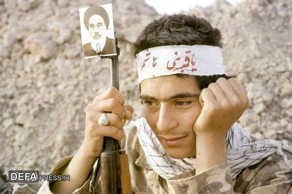 فراخوان یازدهمین کنگره ملی شعر بسیج با عنوان «ایرانمهر» اعلام شد فراخوان یازدهمین کنگره ملی شعر بسیج با عنوان «ایرانمهر» اعلام شد