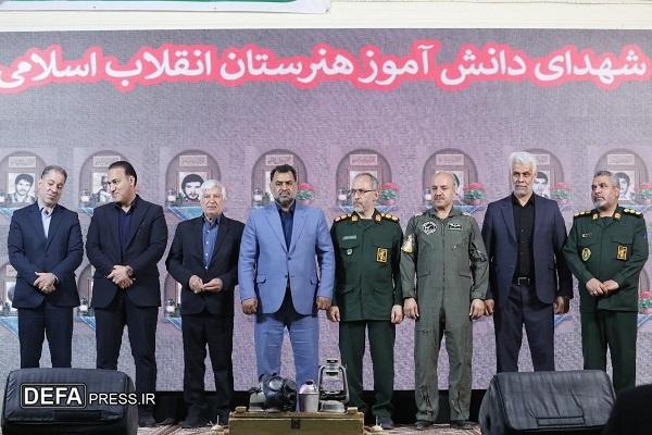 مقابله با جنگ نرم دشمن؛ با نهادینه کردن فرهنگ ایثار و مقامت در قلب مدارس یزد مقابله با جنگ نرم دشمن؛ با نهادینه کردن فرهنگ ایثار و مقامت در قلب مدارس یزد