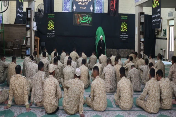 حضور گروه تبلیغی جهادی «میثم تمار» در جمع کارکنان گروه ۴۴ توپخانه نزاجا اصفهان