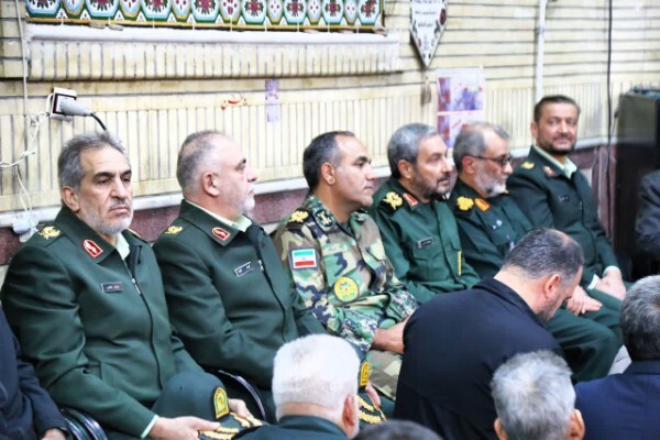 ضرورت تداوم روحیه انقلابی و پاسداری از باورهای دینی