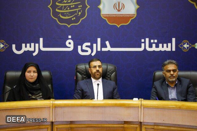 استاندار: فعالیت ۱۷۶ زن در عرصه‌های مدیریتی فارس جلوه‌ای از باور به توانمندی زنان است