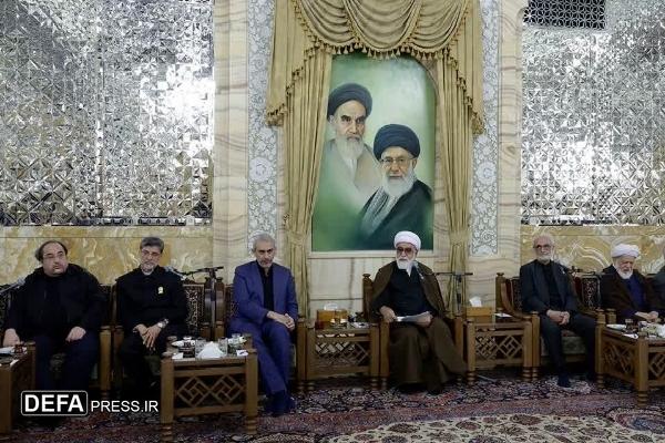 خدمت‌رسانی به نام امام رضا (ع)، محبت اهل‌بیت را در دل مردم ریشه‌دار می‌کند/ فعالان اقتصادی افسران جنگ اقتصادی هستند