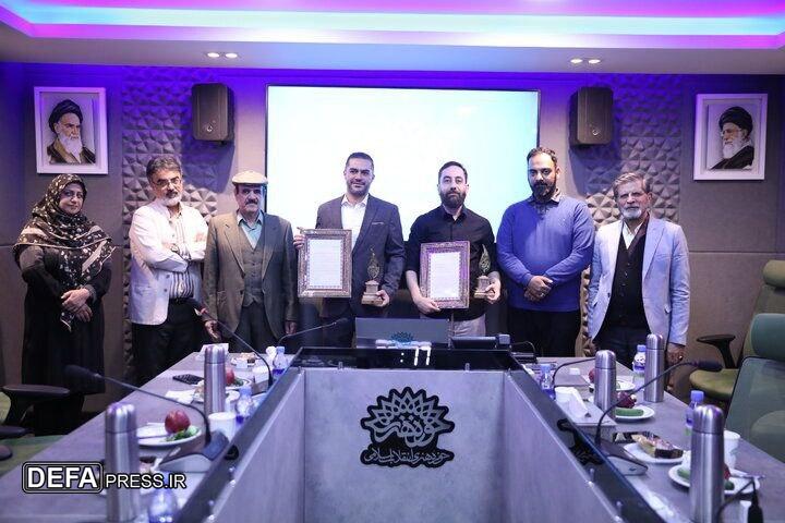 جایزه پارسیجان به شهریار ازهاریان فر، علی بزرگی و محسن چاووشی اهدا شد جایزه پارسیجان به شهریار ازهاریان فر، علی بزرگی و محسن چاووشی اهدا شد