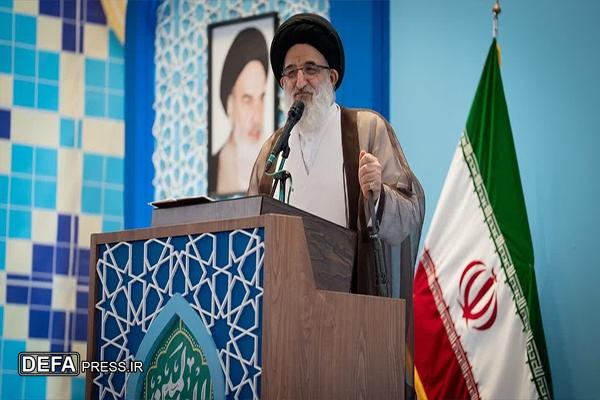 ایران مقتدر است چون قدرتش از درون میجوشد ایران مقتدر است چون قدرتش از درون میجوشد