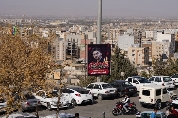 تصاویر/ برگزاری همایش خودروهای تاریخی به یاد شهید «دینوری» در همدان