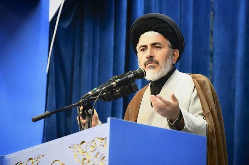 تبعیت از فرامین مقام معظم رهبری رمز غلبه بر توطئه دشمنان است