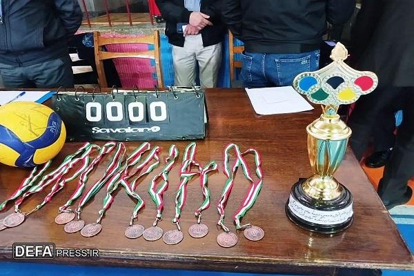 تیم بابل جایزه بزرگ والیبال دودانگه ساری را از آن خود کرد+ فیلم و تصاویر تیم بابل جایزه بزرگ والیبال دودانگه ساری را از آن خود کرد+ فیلم و تصاویر