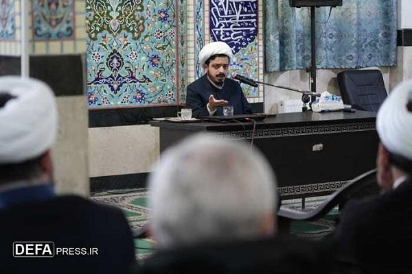 دومین دوره آموزشی ائمه‌جماعات با محوریت «جهاد تبیین» در مشهدمقدس+تصاویر