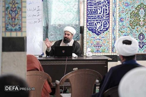 دومین دوره آموزشی ائمه‌جماعات با محوریت «جهاد تبیین» در مشهدمقدس+تصاویر