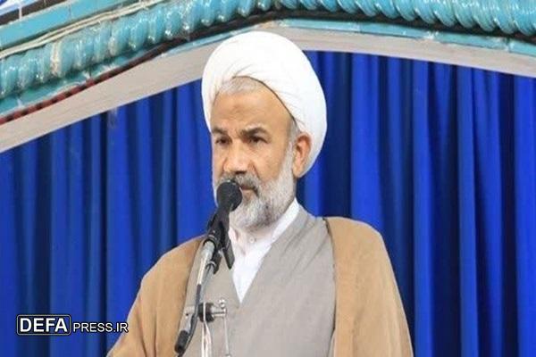 پرستار جلوه ای از رحمت الهی بر زمین است پرستار جلوه ای از رحمت الهی بر زمین است