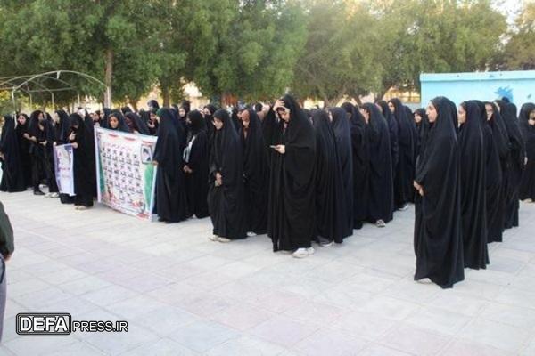 ۱۳۰ دانشآموز دلواری به مناطق عملیاتی جنوب کشور اعزام شدند ۱۳۰ دانشآموز دلواری به مناطق عملیاتی جنوب کشور اعزام شدند