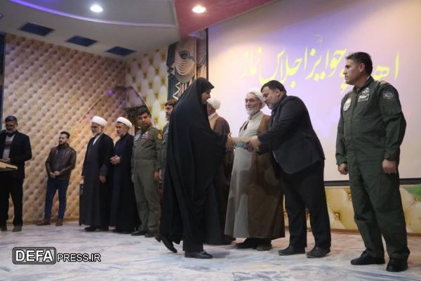 سرهنگ خلبان محمدزاده: انس با نماز توان رزمی نیروهای مسلح را ارتقا میبخشد سرهنگ خلبان محمدزاده: انس با نماز توان رزمی نیروهای مسلح را ارتقا میبخشد