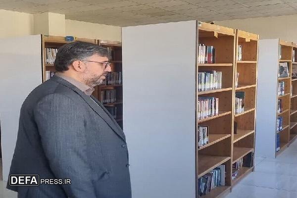 پانصد عنوان کتاب به کتابخانه عمومی شهرک نایسر سنندج اهدا شد