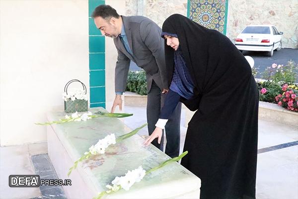 شهدا نماد بصیرت و مقاومت نسل انقلاب هستند شهدا نماد بصیرت و مقاومت نسل انقلاب هستند